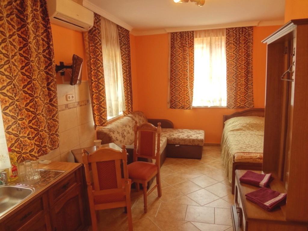 Horvath Apartmanhaz Oroshaza Exterior photo