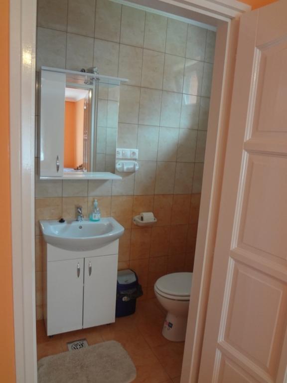 Horvath Apartmanhaz Oroshaza Exterior photo